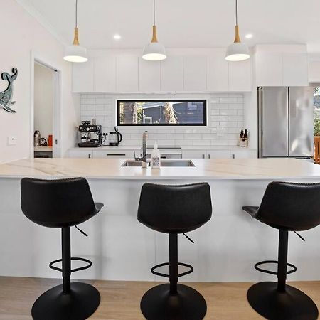 Another On Leo Waihi Buitenkant foto