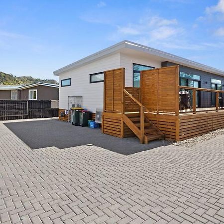 Another On Leo Waihi Buitenkant foto