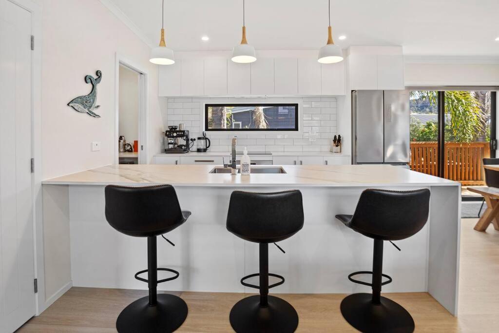 Another On Leo Waihi Buitenkant foto