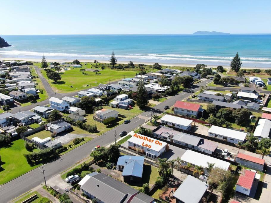 Another On Leo Waihi Buitenkant foto