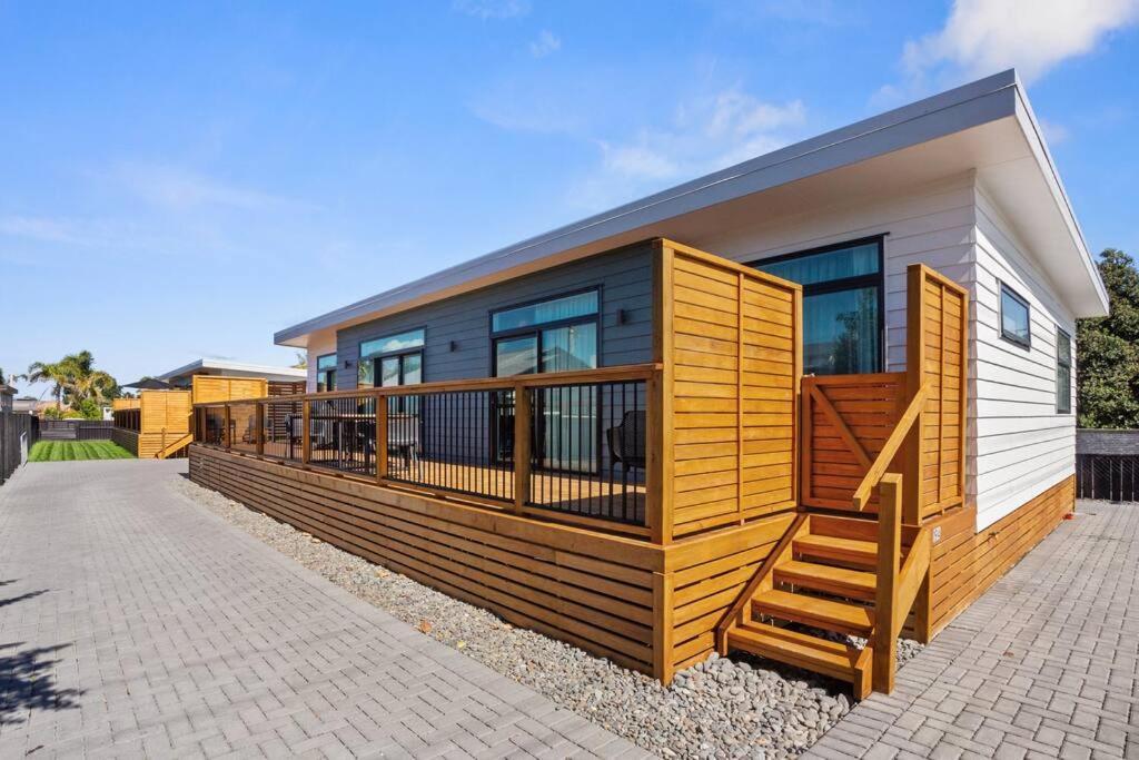 Another On Leo Waihi Buitenkant foto