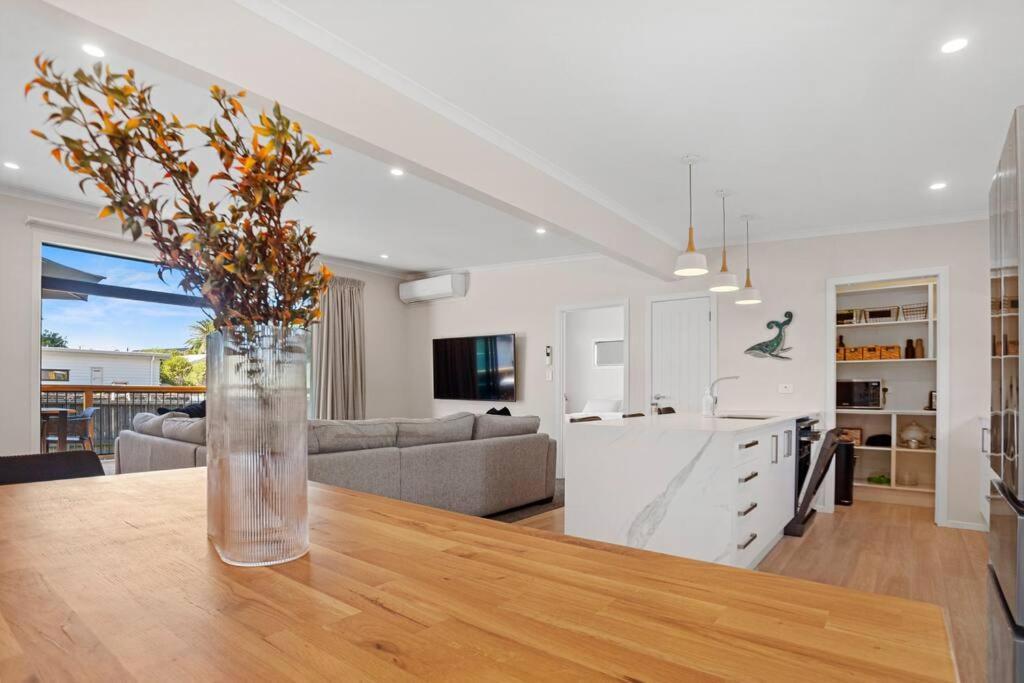 Another On Leo Waihi Buitenkant foto